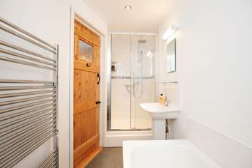 The ground floor bathroom with shower cubicle.