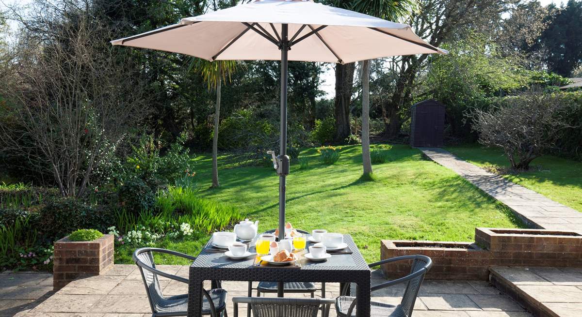 The garden is an ideal spot for breakfast. It is secluded and peaceful.