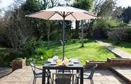 The garden is an ideal spot for breakfast. It is secluded and peaceful.
