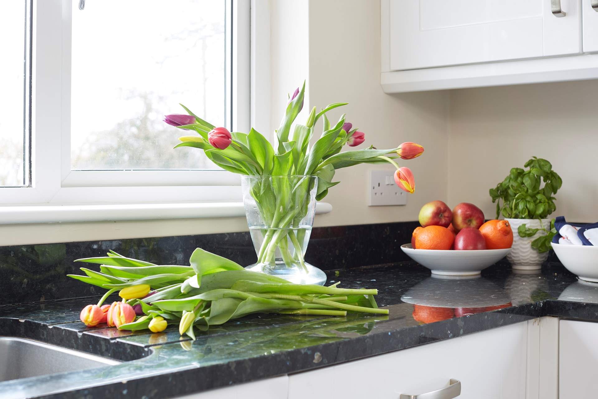 Granite work tops in the kitchen.