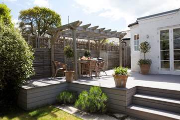 Lawn End is a lovely property just seconds away from the beach, with a stunning decking-area if you want to go no further to relax.