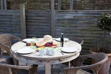 Dine al fresco style!