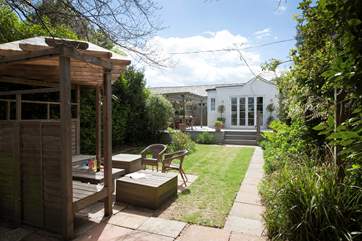 Lawn End is a three bedroom property in the popular village of Seaview on the Isle of Wight.