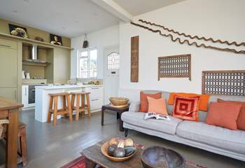 This is a very sociable space with beautiful colour tones for a calming atmosphere.