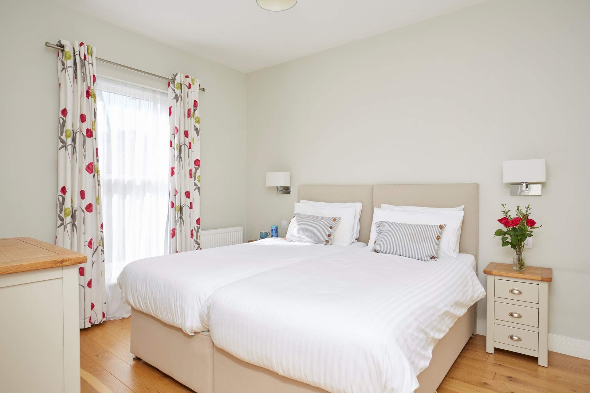 The lovely first floor twin bedroom.