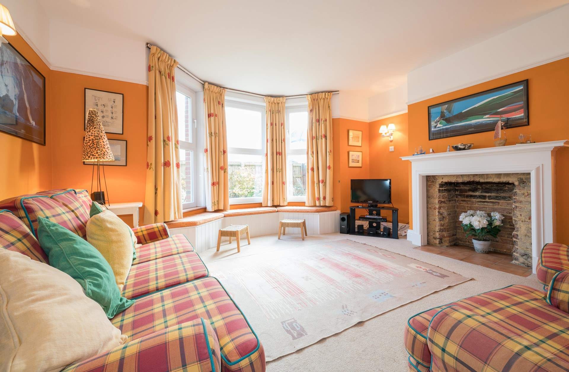 Oodles of space for everyone here. 