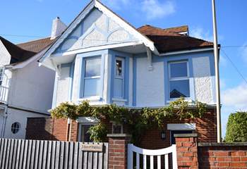 Mallards is ideally situated in the charming village of Seaview.