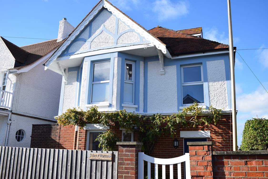 Mallards is ideally situated in the charming village of Seaview.