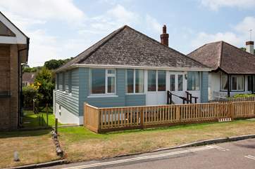 Merries is a welcoming cottage right on the seafront.