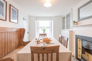 The gorgeous open plan kitchen/breakfast-room also has sea views
