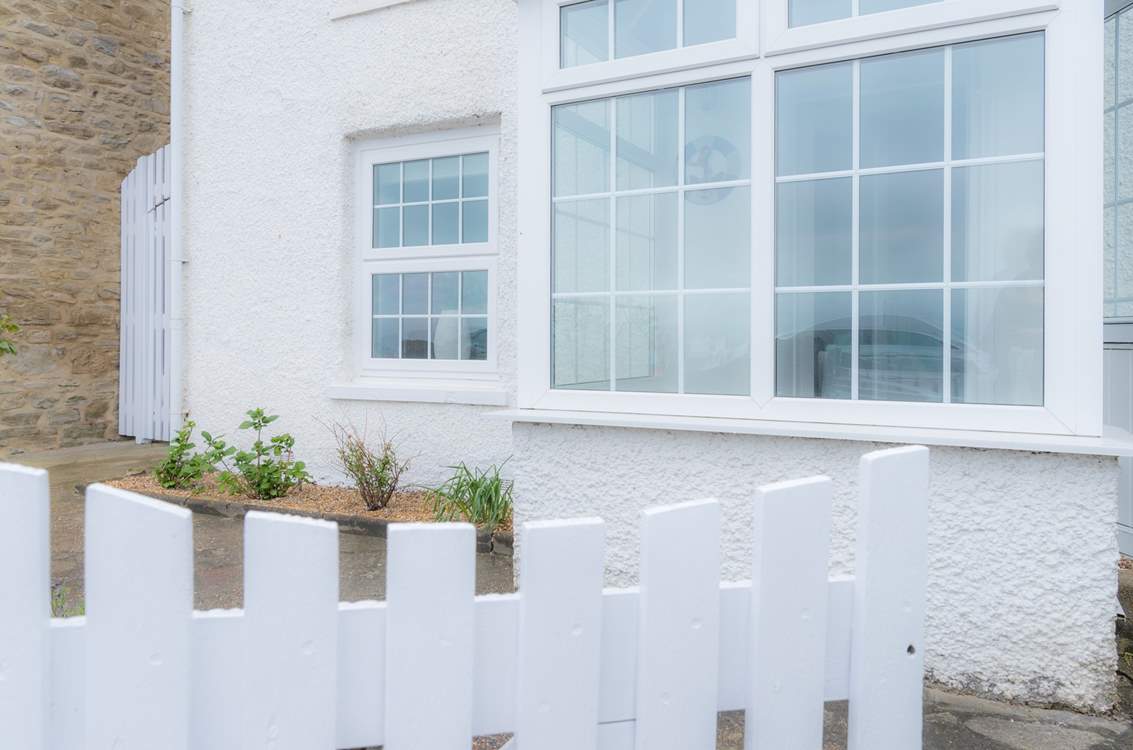 Neptune Cottage is in a stunning location in the picturesque village of Seaview