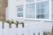 Neptune Cottage is in a stunning location in the picturesque village of Seaview