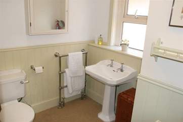 Orchard House family bathroom