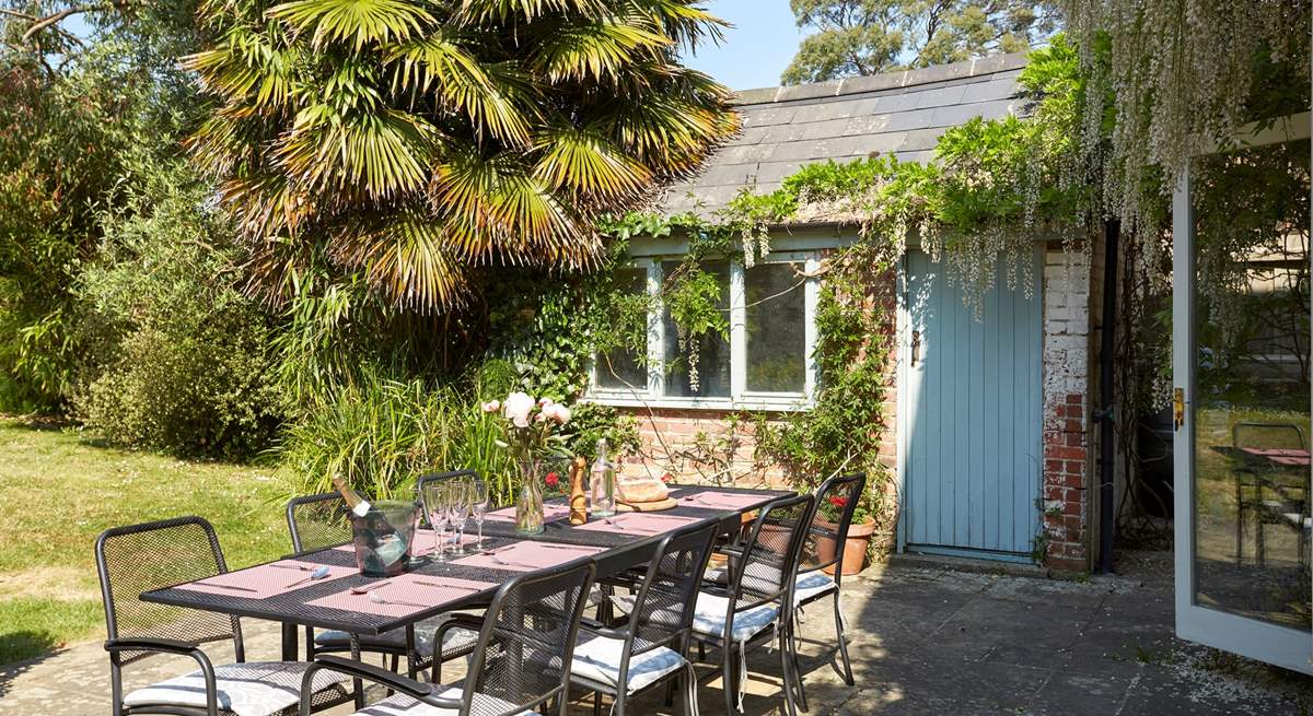 Toast the holiday in the mature garden and patio area with al fresco dining.