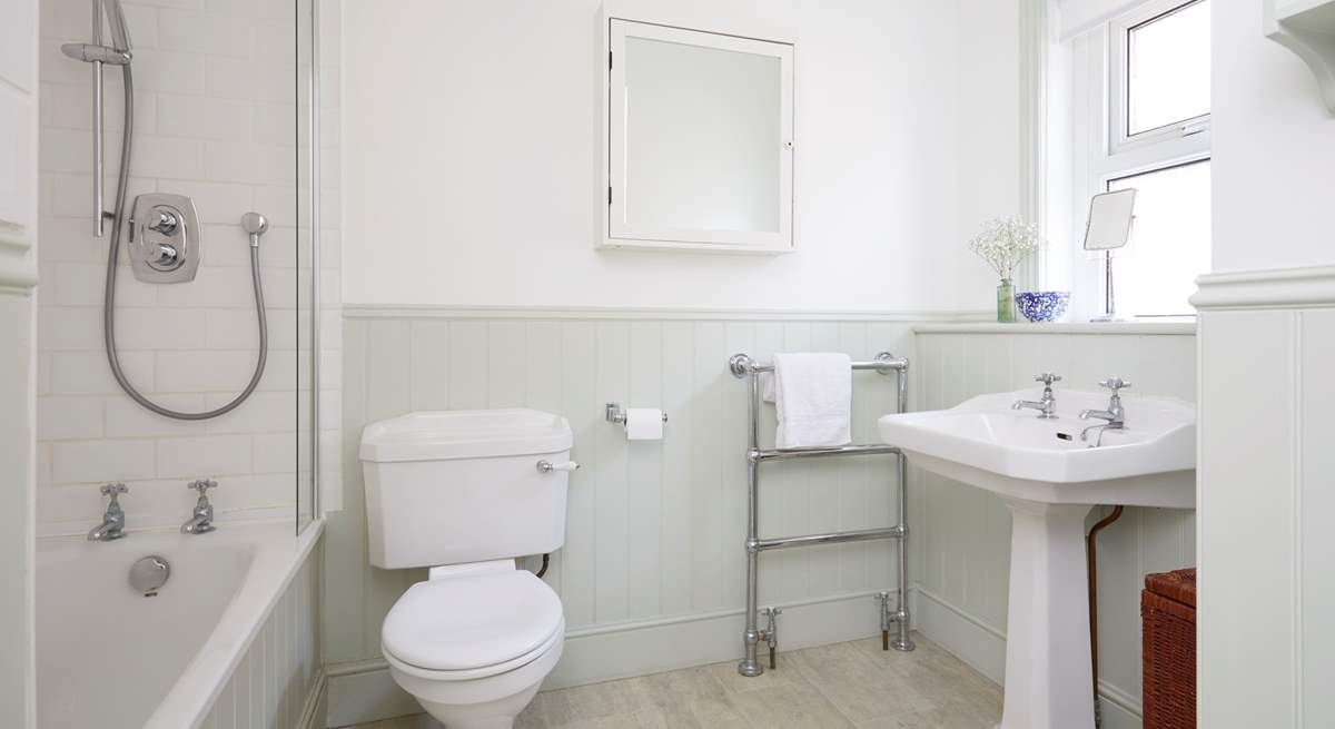 Orchard House family bathroom.