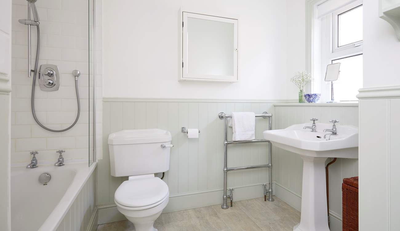 Timeless design in the lovely family bathroom.