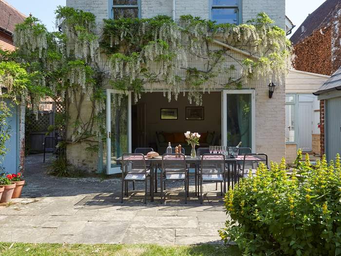 Orchard House, Sleeps 10 in Bembridge