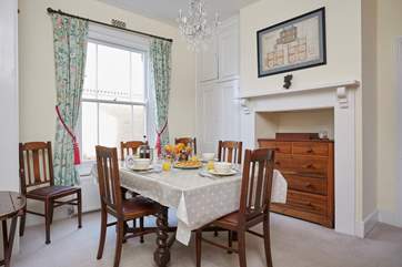Plan your day ahead over breakfast in the dining-room.