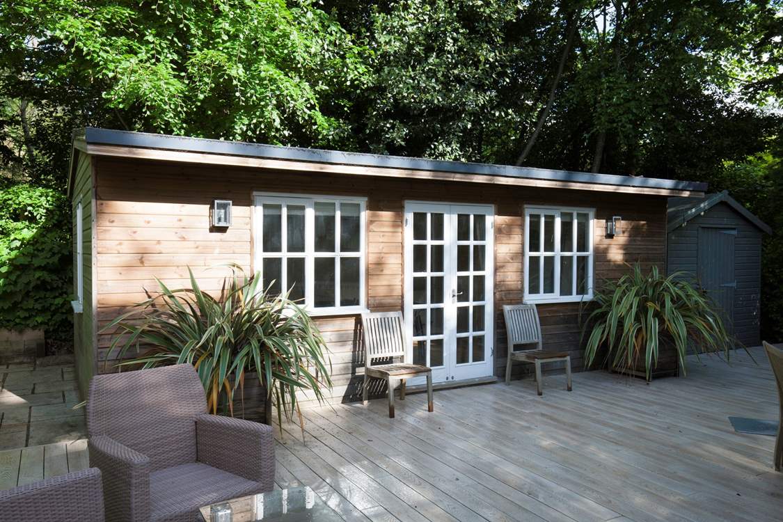 The games-room is a fabulous additional space for the whole family, children or adults alike.