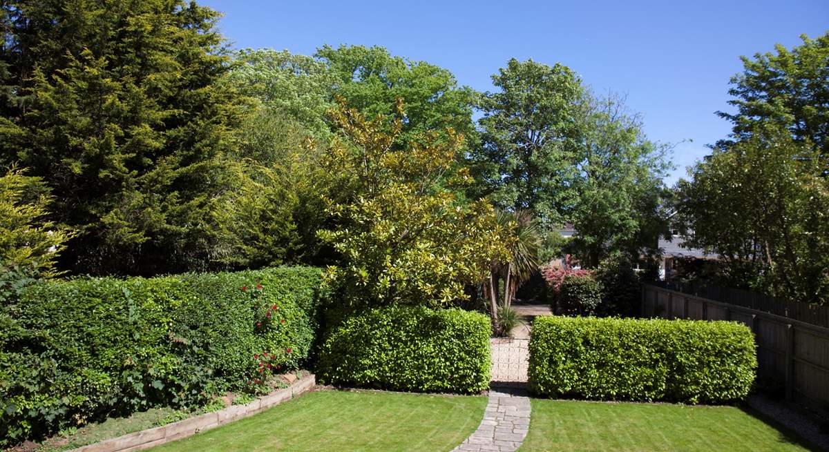 The gorgeous garden to the front of Pitt Corner.