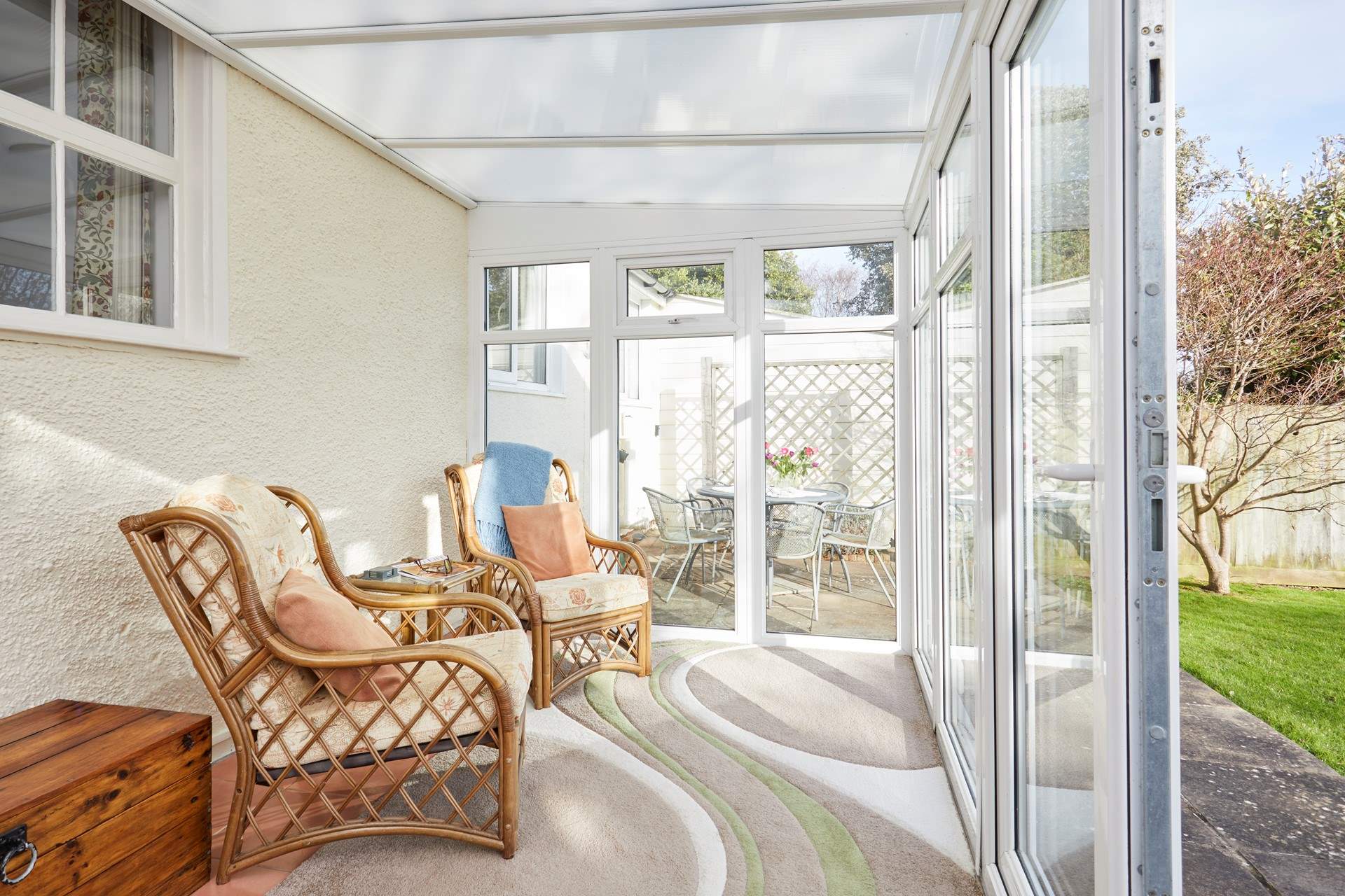 Enjoy the sun-room, in all seasons a real sun-trap.