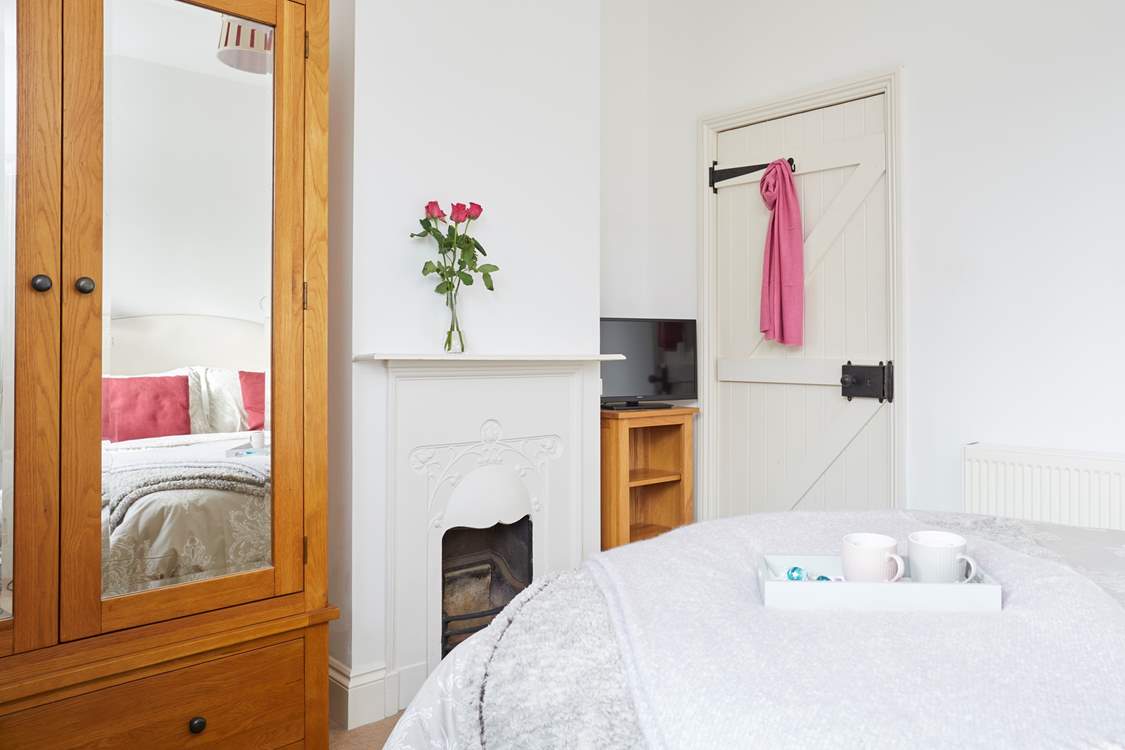 The main bedroom also has a large wardrobe to store all your holiday clothes.