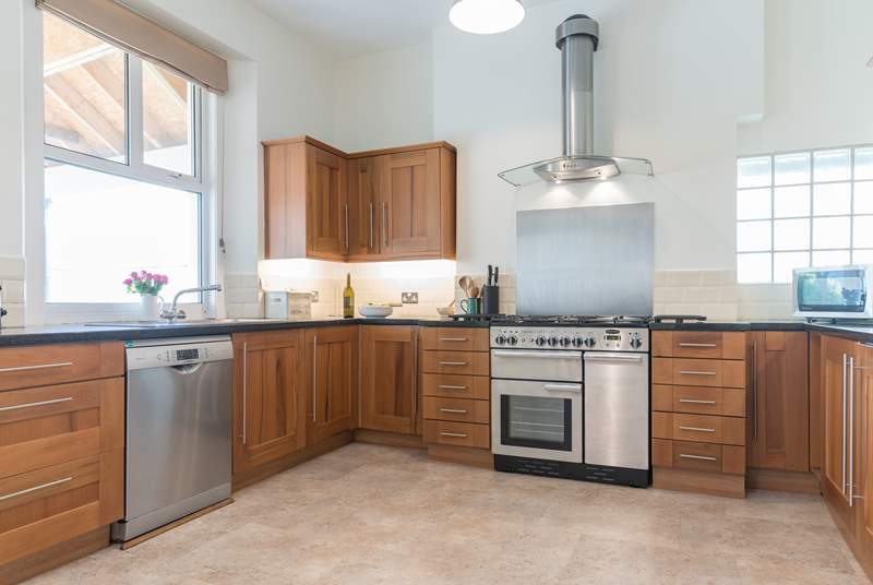 Cook up a treat in this large well-equipped kitchen.  