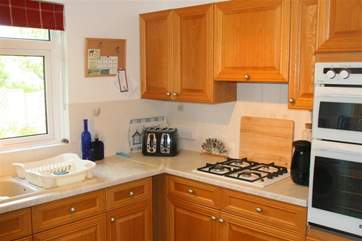 The fully equipped traditional kitchen.