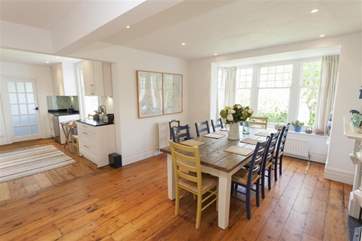 Light open plan dining-room
