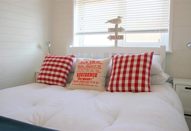 After a good night's sleep in this cosy double bedroom, you will awake refreshed and ready to go.