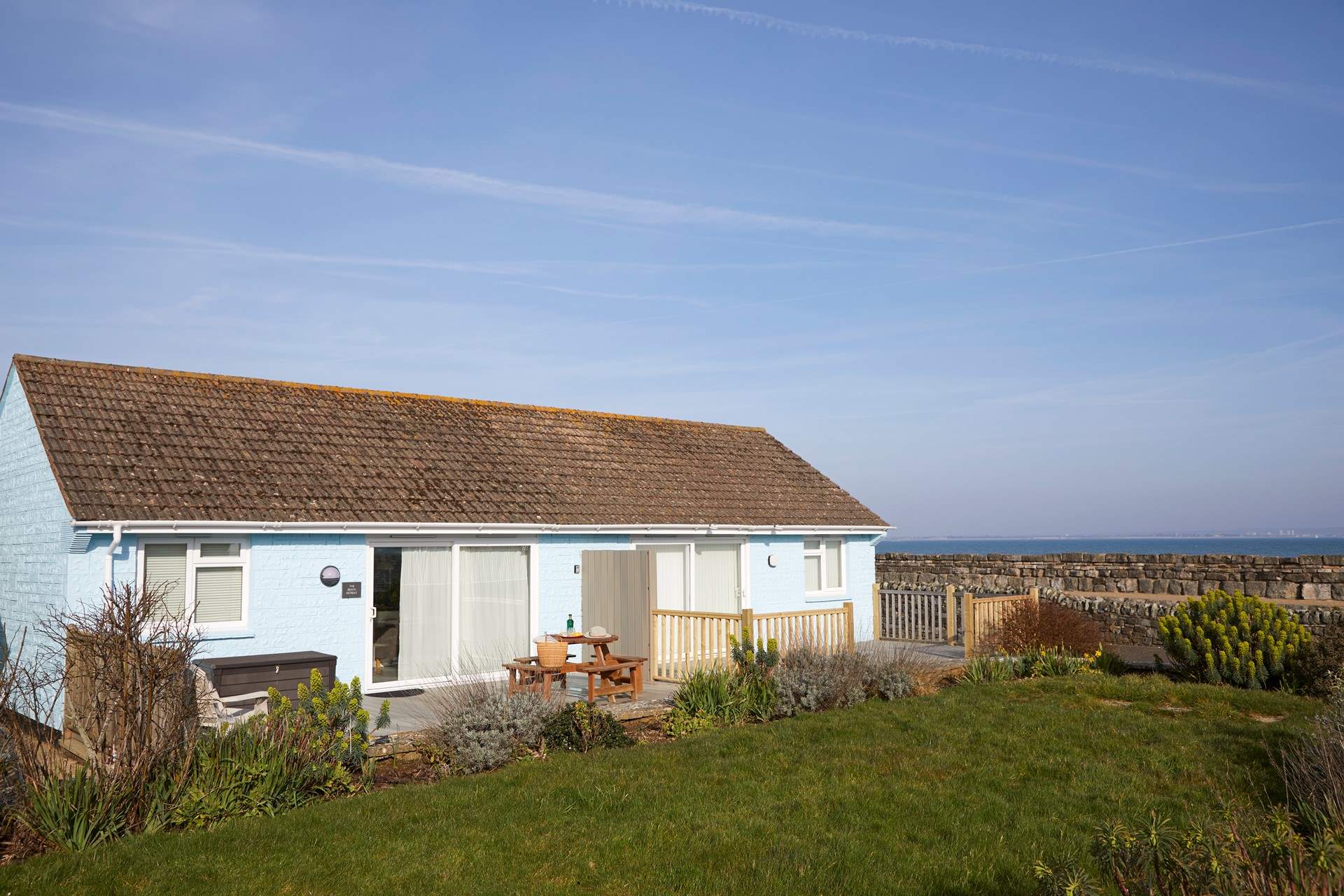 The sea is just over the road, and the ideal beach for family holidays. 