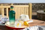 Enjoy an aperitif in the sunshine. 