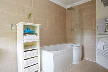 ... with en suite bathroom.