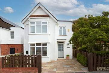 Welcome to Trevenna in charming Seaview.
