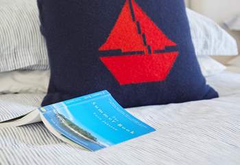 The cheerful twin room is equally comfortable.