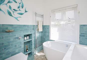 Beautifully renovated in 2025, the first floor features a bright family bathroom.