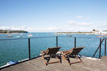 What a way to spend your day, soaking up the sunshine and enjoying the everchanging harbour scene.