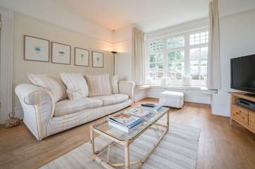 Relax in the sitting-room.
