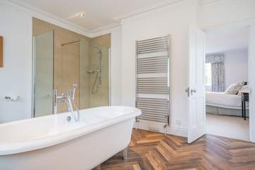 ...with luxurious en suite.