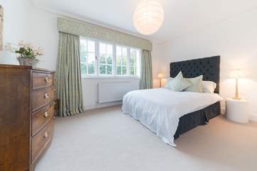 King size double bedroom...