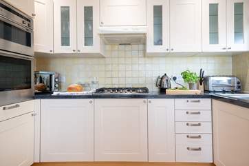 The well equipped kitchen.