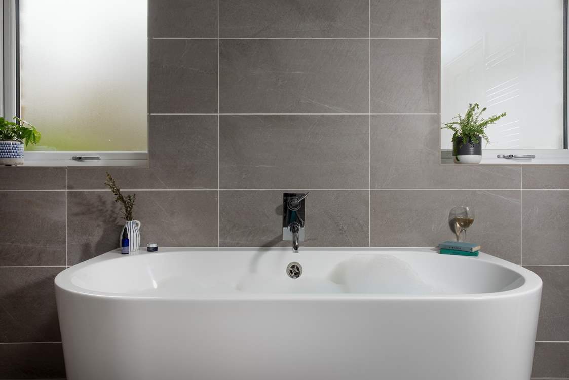 A luxury bubble bath awaits.