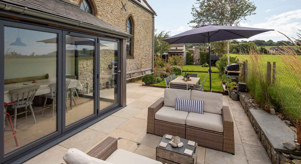 The beautiful garden and patio area.