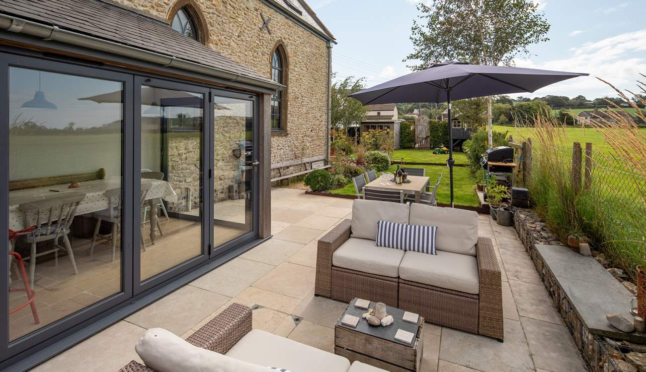 The beautiful garden and patio area.