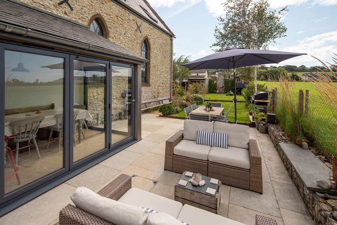 The beautiful garden and patio area.