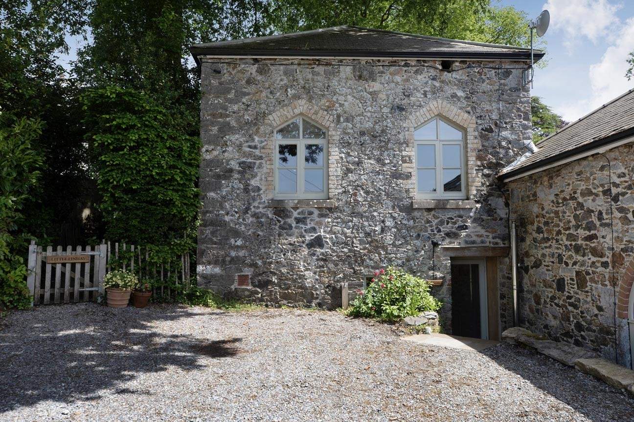 Your private car parking area is right next to the cottage.