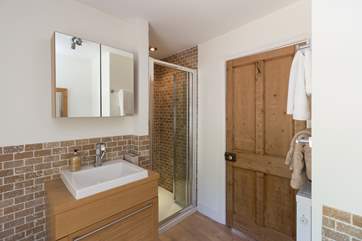 There is a shower as well as a bath so that you have the choice.