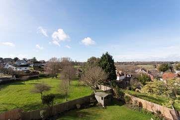 Far reaching views across to Seaview Nature Reserve and beyond.