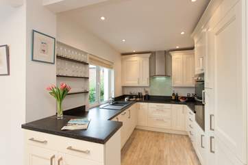 The open plan kitchen means there is a social cooking area.