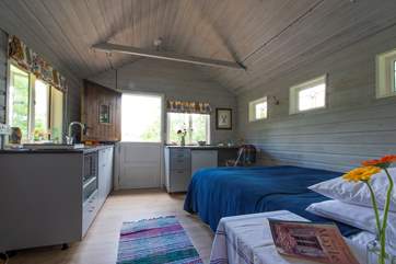 This bijou cabin has all that you need for a break away from it all.